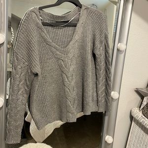Gray comfortable sweater! Size small